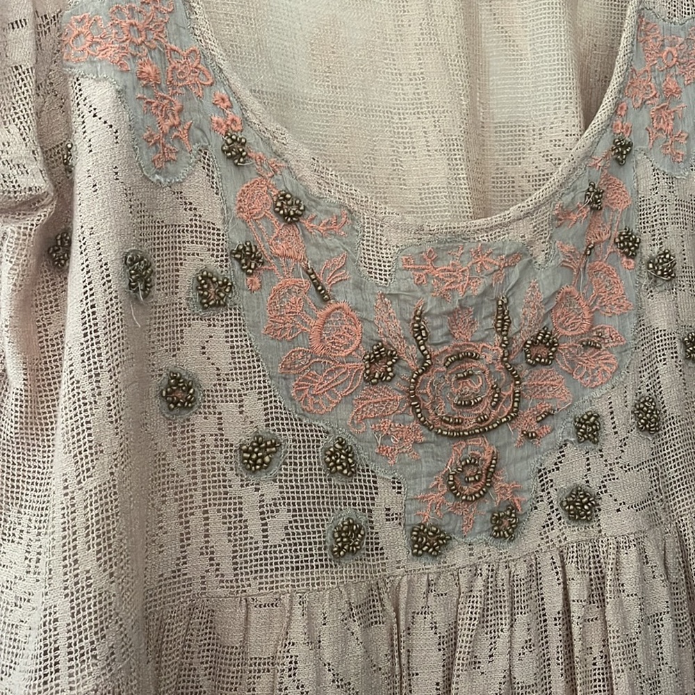 Embroidered top - Picture 2 of 3